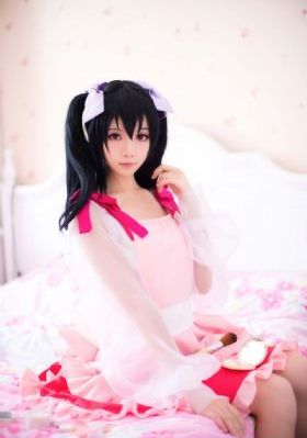 多人舌头伺候她h