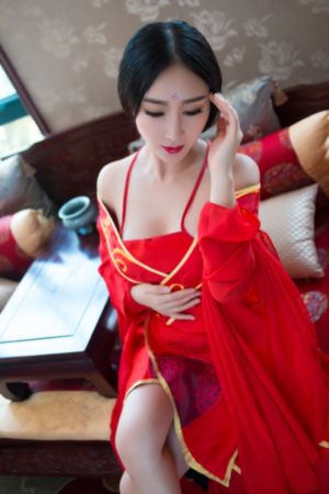 免费看美女的逼