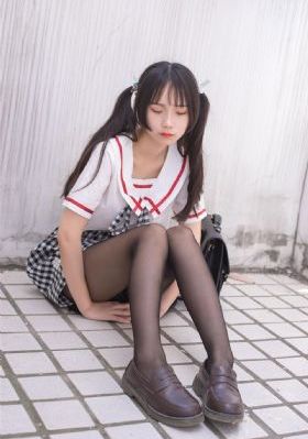 漂亮的部长夫人中文版